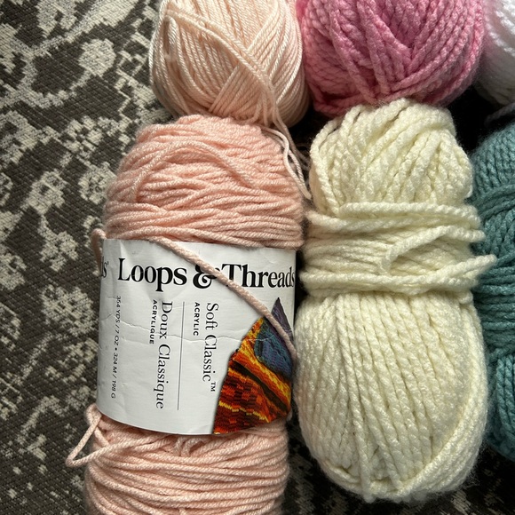 Loops & Threads Yarn Collection - Pink, White, Cream, Green, Blue, Navy - Picture 2 of 5